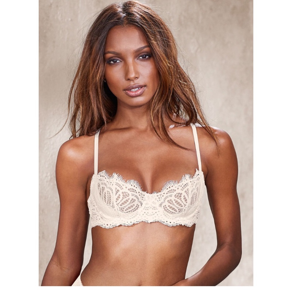 5/$25 Victoria Secret Bra lace
